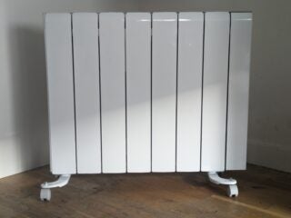 Front shot of radiator in slanting sunlight